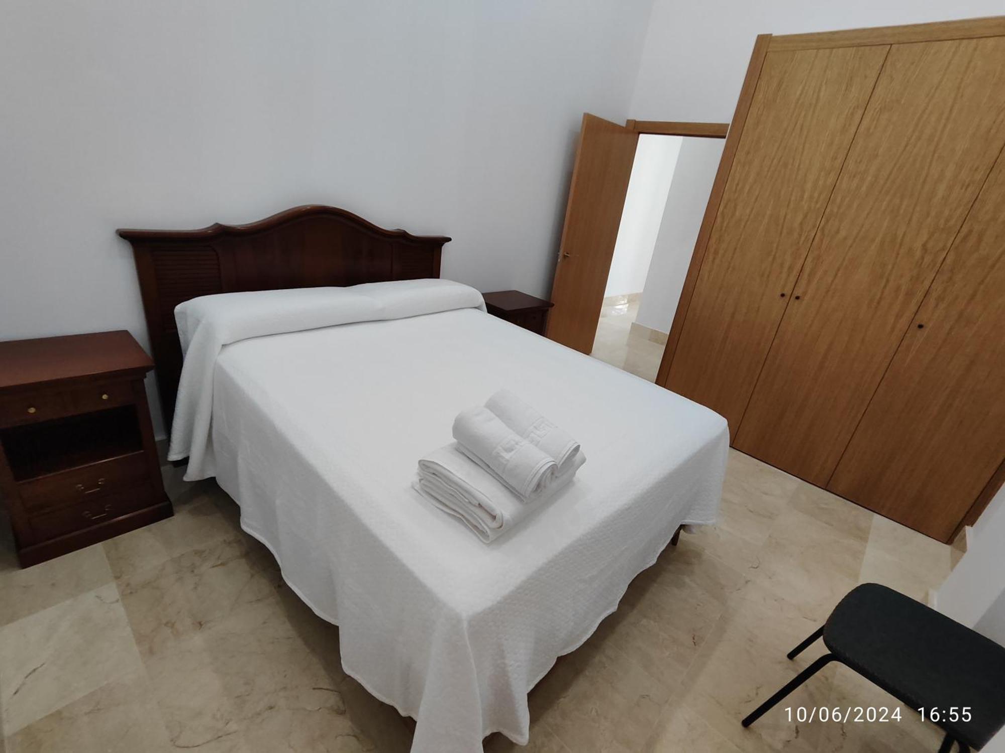 Apartamentos Luxury Playa Victoria Кадис Экстерьер фото