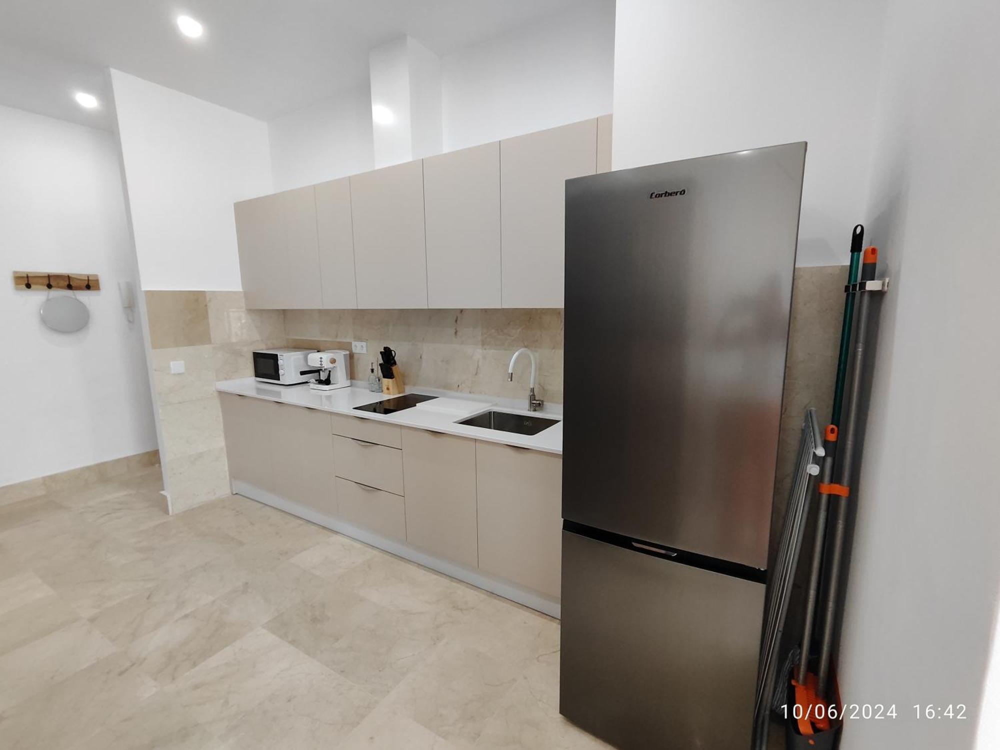 Apartamentos Luxury Playa Victoria Кадис Экстерьер фото